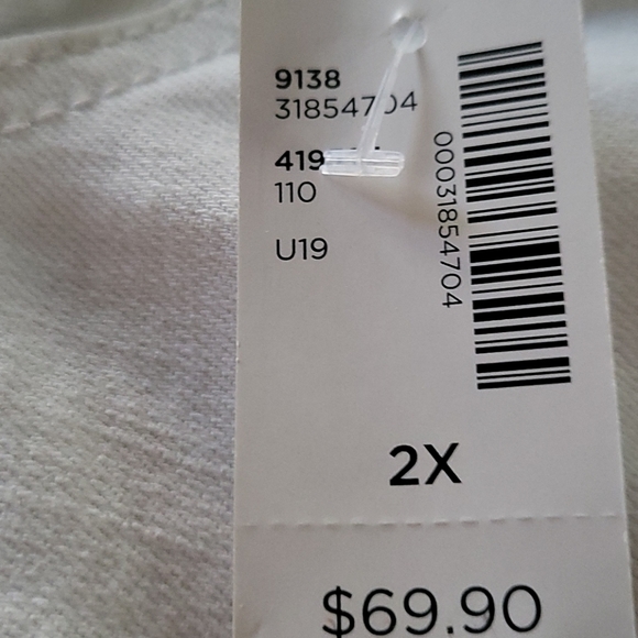 White denim jacket 50" bust, 24"length, brand new - Picture 7 of 8